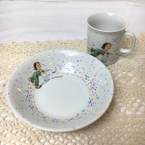 Dishes 3 Piece Set M. J. Hummel “Looking Around” - Picture 3 of 16